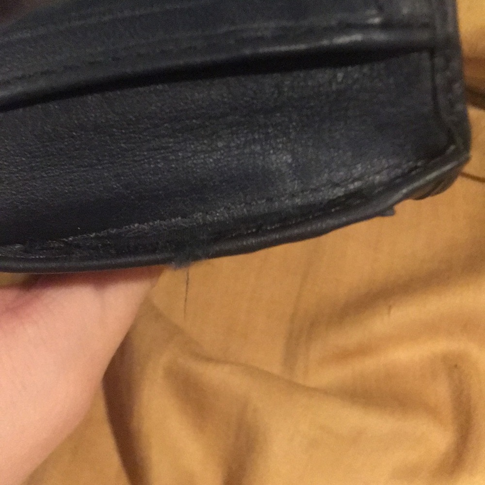 Used men’s coach wallet - Picture 3 of 3